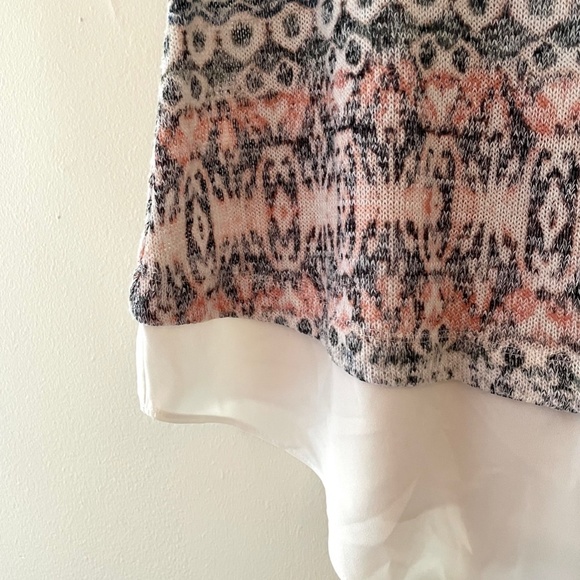 3/ $25 S-AB Studio Knit Top with White Decor on the hem, Women's, Fall Sweater - Picture 3 of 4